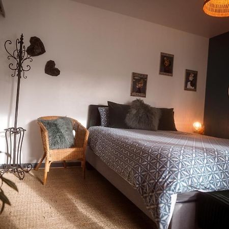 Saint-Maixent-lʼÉcole Chez Guilem Bed & Breakfast エクステリア 写真