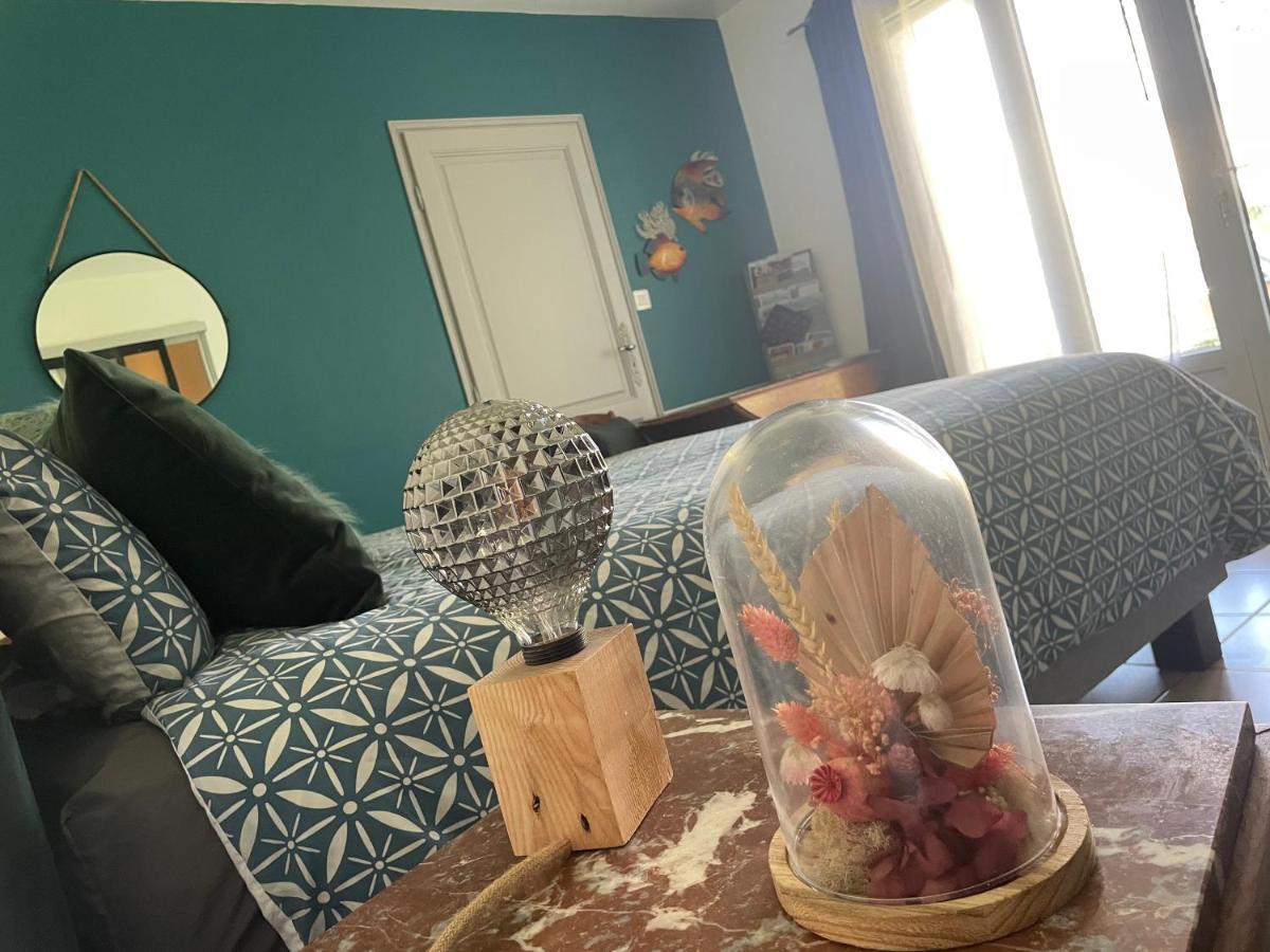 Saint-Maixent-lʼÉcole Chez Guilem Bed & Breakfast エクステリア 写真