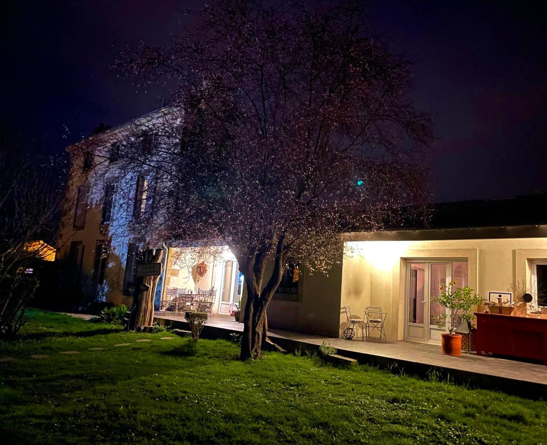 Saint-Maixent-lʼÉcole Chez Guilem Bed & Breakfast エクステリア 写真