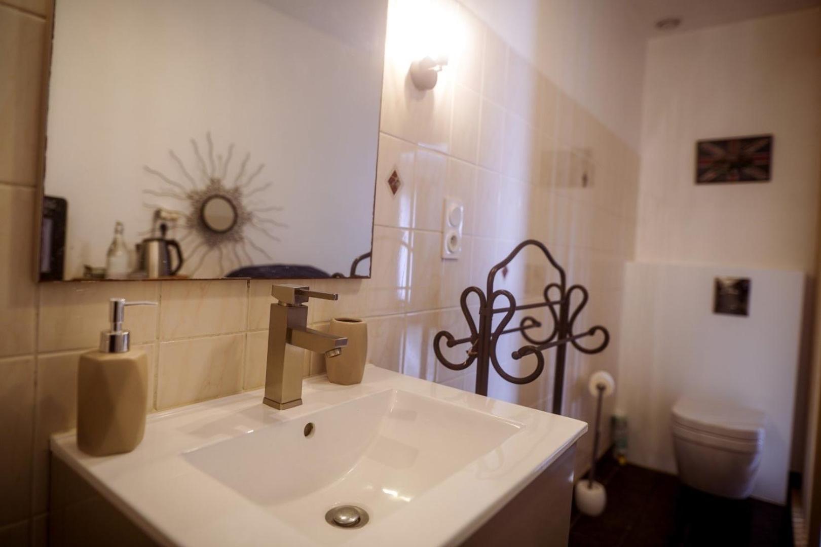 Saint-Maixent-lʼÉcole Chez Guilem Bed & Breakfast エクステリア 写真